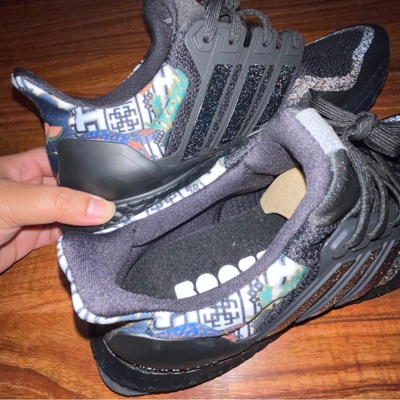 UltraBoost DNA ‘Chinese New Year’ (2020) - Picture 6 of 11